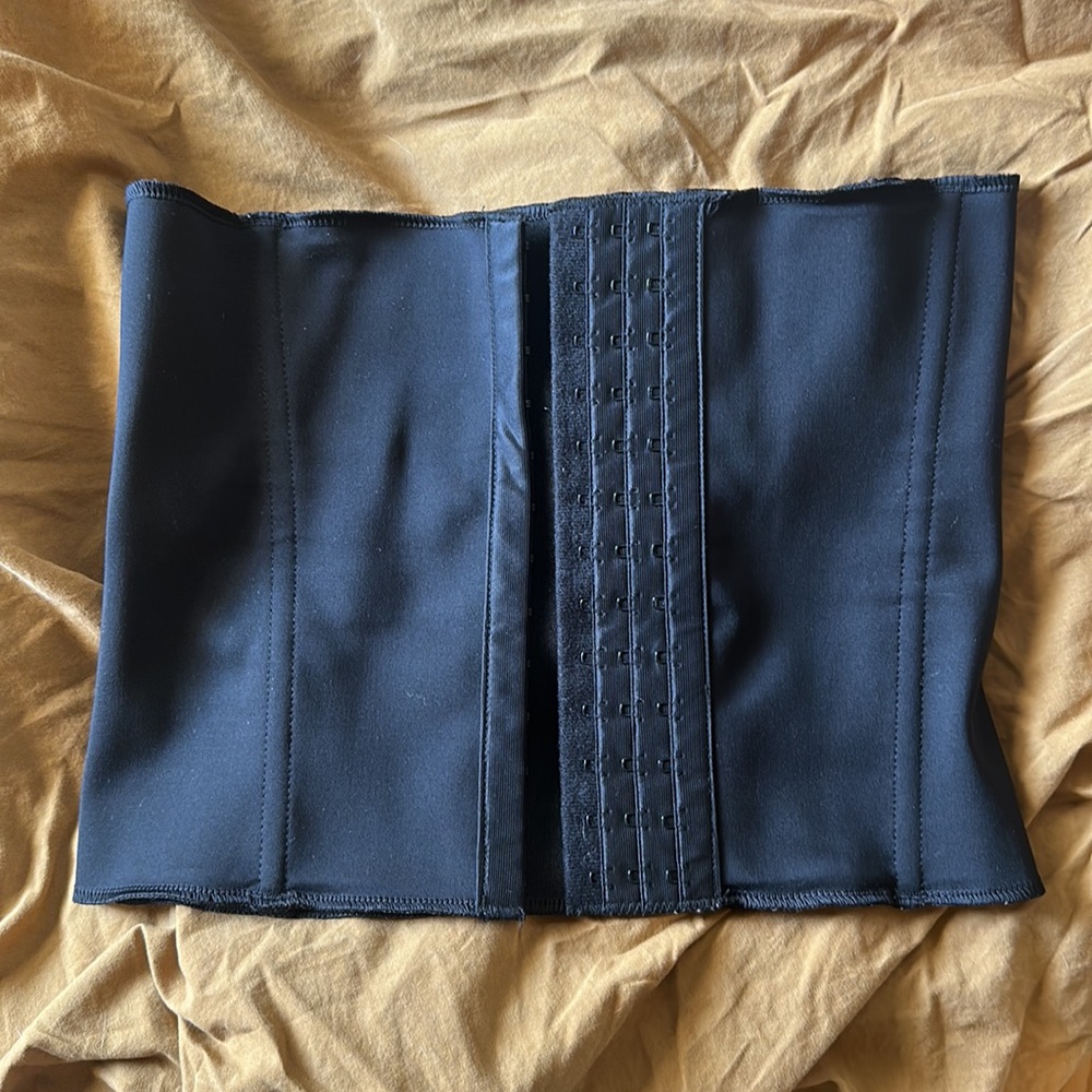SKIMS waist trainer